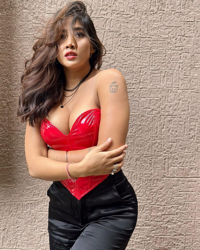 Photo Gallery Sofia Ansari Crossed All Limits In A Red Top See Her Sizzling Pics Here