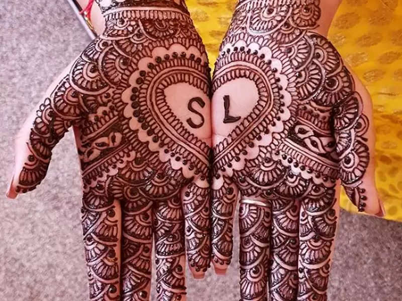 10 Heart Shaped Mehndi Designs For your Loved Ones