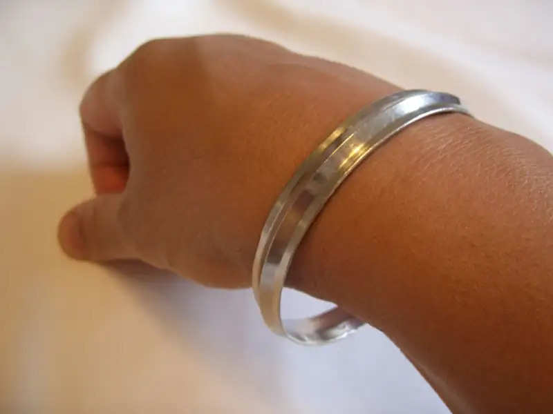 Buy ZAVYA Sleek Infinity 925 Sterling Silver Bracelet | Shoppers Stop