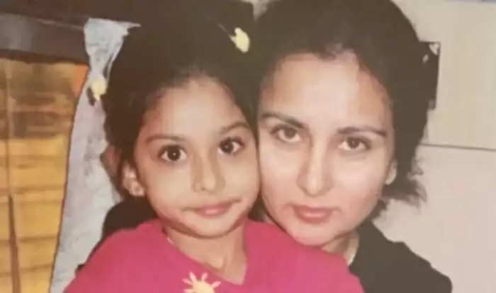 Poonam Dhillon Her Daughter Paloma Is As Beautiful As Mother Poonam Dhillon