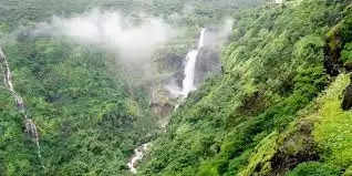 Lingmala waterfall