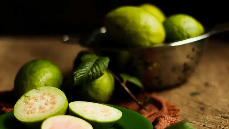 Guava Leaves Tea Benefits Are You Troubled By Cold And Cough Tea Made From This Leaf Will 3789