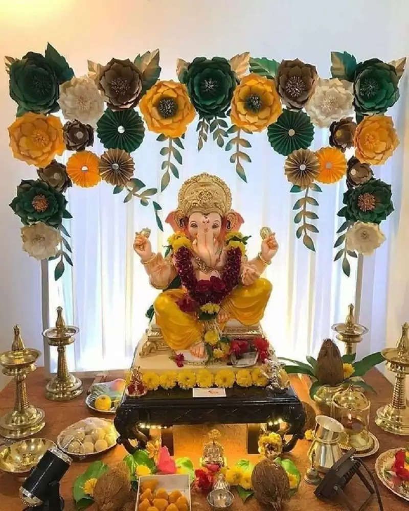 Shrine to Lord Ganesh, Mumbai, India Stock Photo - Alamy