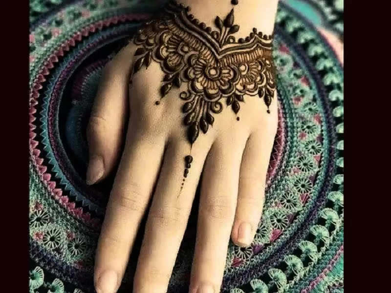 10+ Most Alluring Mehndi Designs for Raksha Bandhan 2023