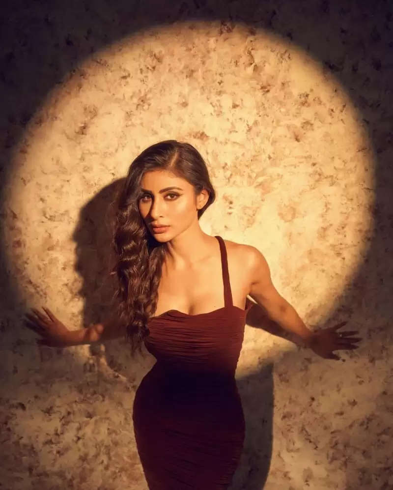 Photo Gallery Mouni Roy Flaunts Her Toned Figure In A Tight Bodycon Dress See Her Sizzling 9006