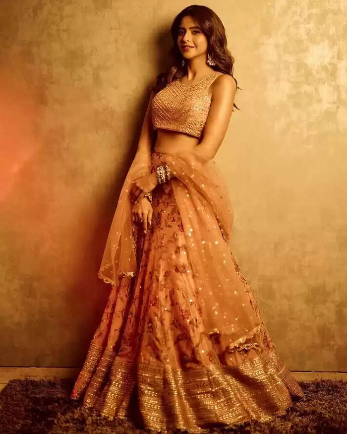 16 Lengha Choli Looks For Your Wedding Day | hauteshaadidotcom