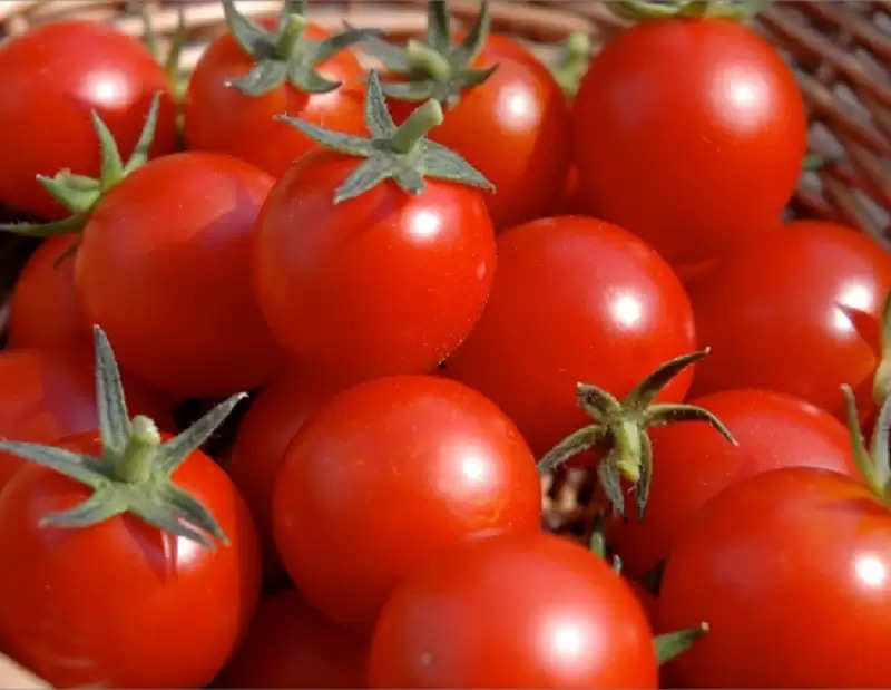 tomato for glowing skin