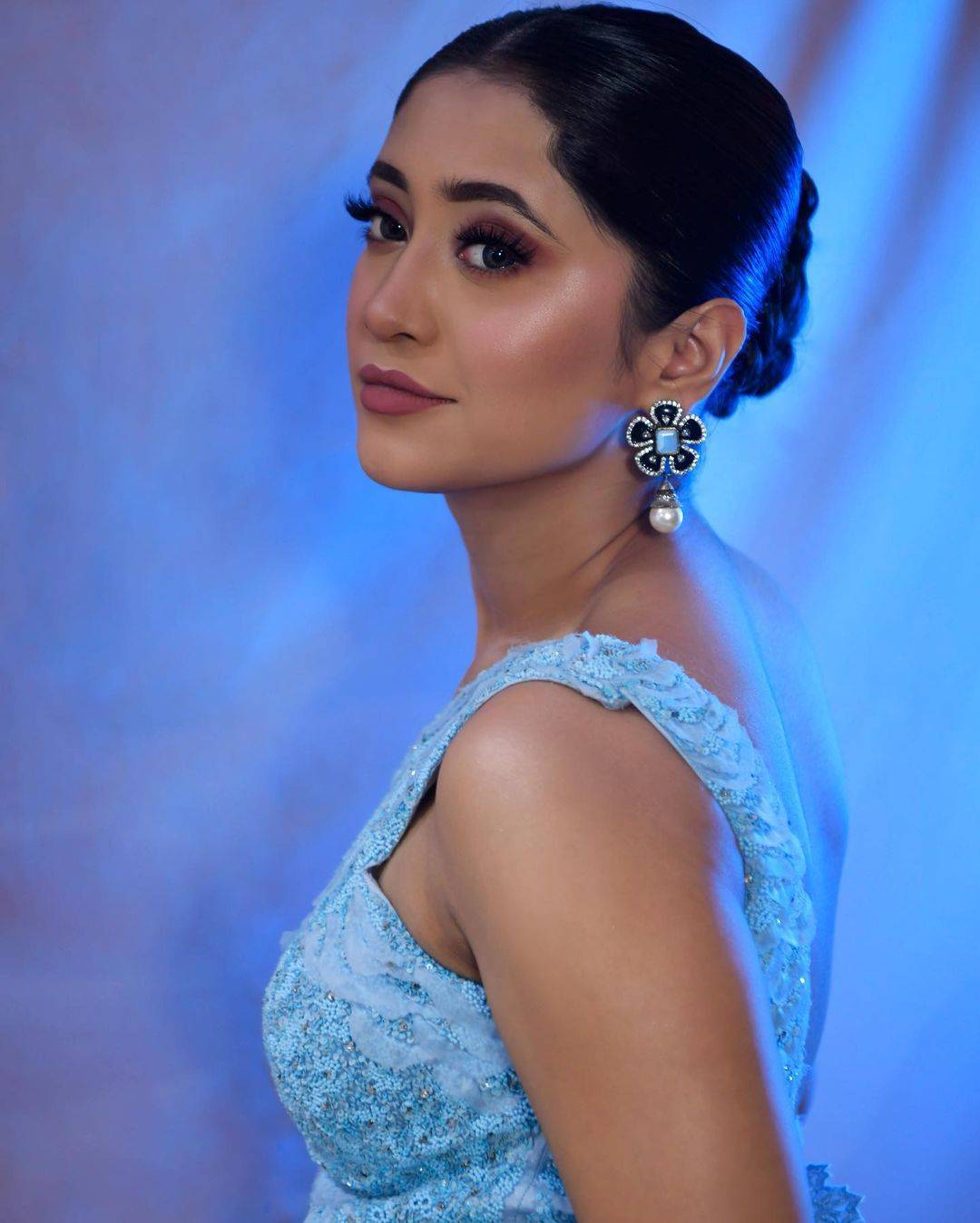 Photos Shivangi Joshi Flaunts Her Glamorous Look In The Latest Photoshoot See Here